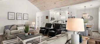 Coastal Retreat Near Golf & Deep Water in Shellman Bluff | Screened Porch