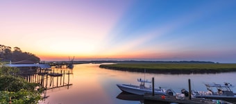 Deep water and golf course views, Shellman Bluff