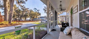 Coastal Retreat by Golf & Water; Screened Porch