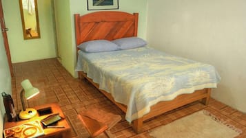 Traditional Room | 1 bedroom, laptop workspace, free WiFi, bed sheets