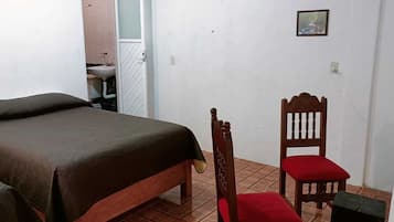 Family Room | 1 bedroom, laptop workspace, free WiFi, bed sheets