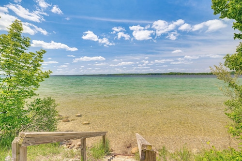 Alden Home w/ Fire Pit: Steps to Torch Lake!