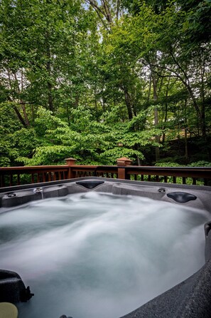 Bain à remous extérieur