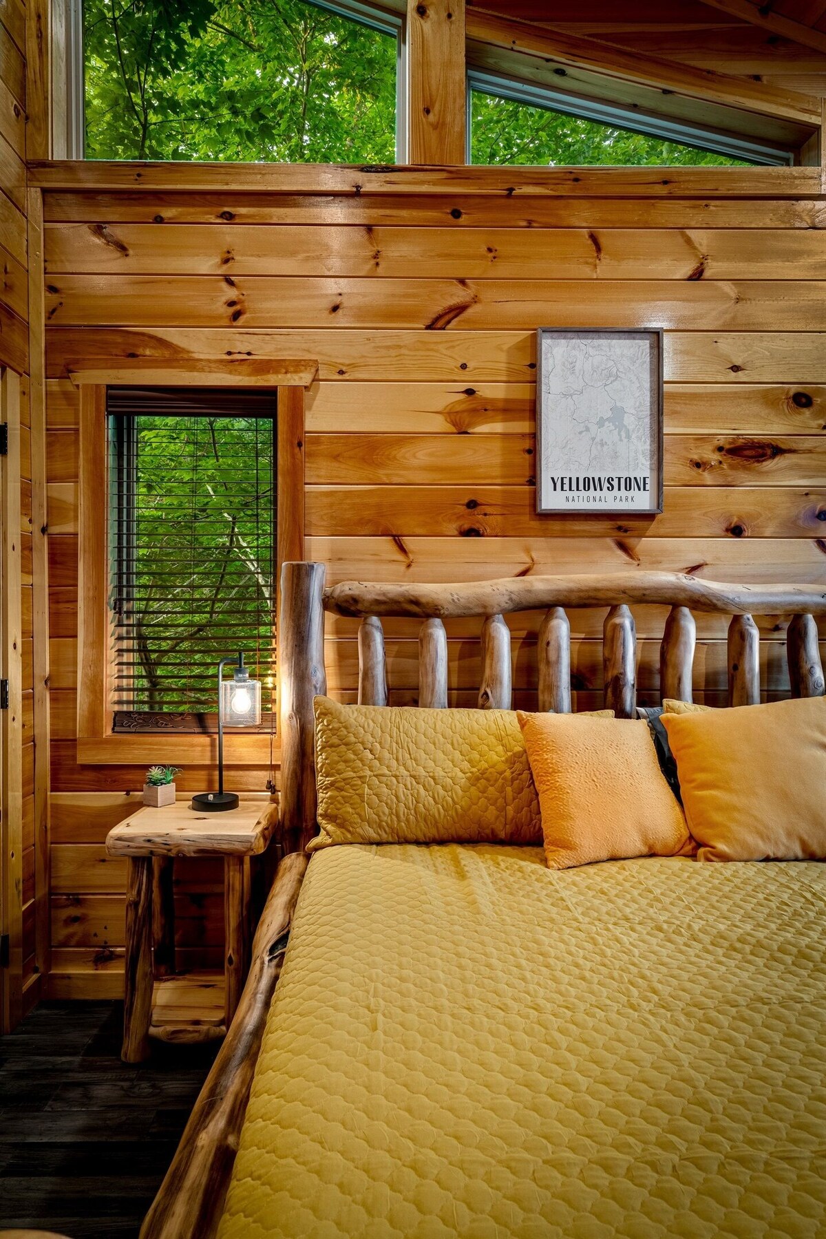 Photo 146 of Dogs allowed:Hot Tub,Pool table, Arcade, Theater Room, Decks. Minutes to GBurg
