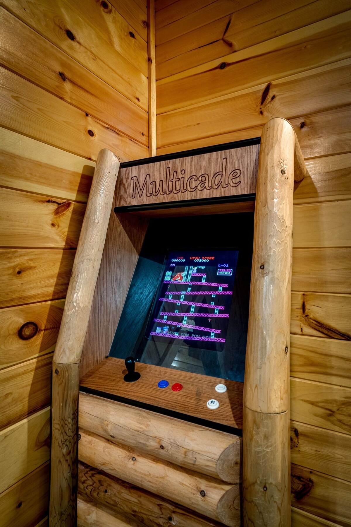 Photo 142 of Dogs allowed:Hot Tub,Pool table, Arcade, Theater Room, Decks. Minutes to GBurg