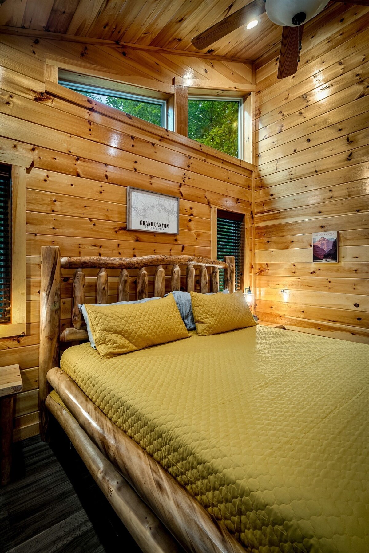 Photo 145 of Dogs allowed:Hot Tub,Pool table, Arcade, Theater Room, Decks. Minutes to GBurg
