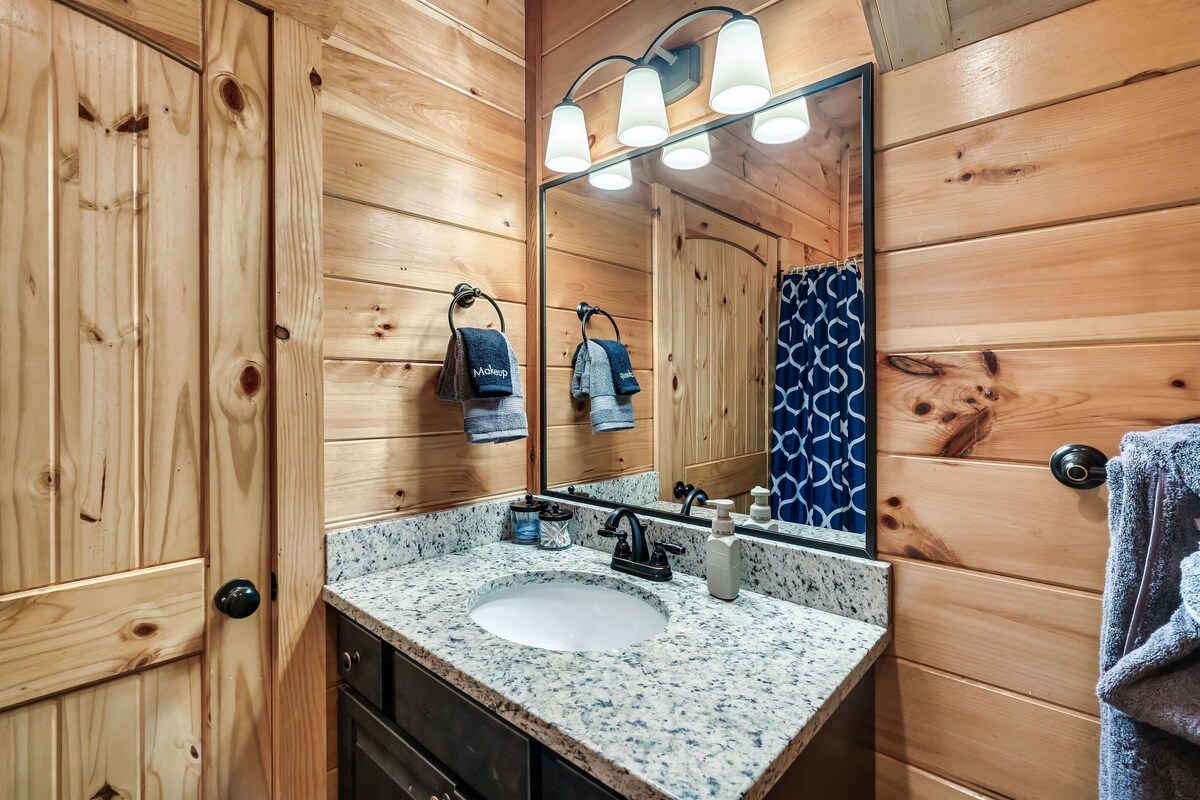 Photo 102 of Dogs allowed:Hot Tub,Pool table, Arcade, Theater Room, Decks. Minutes to GBurg