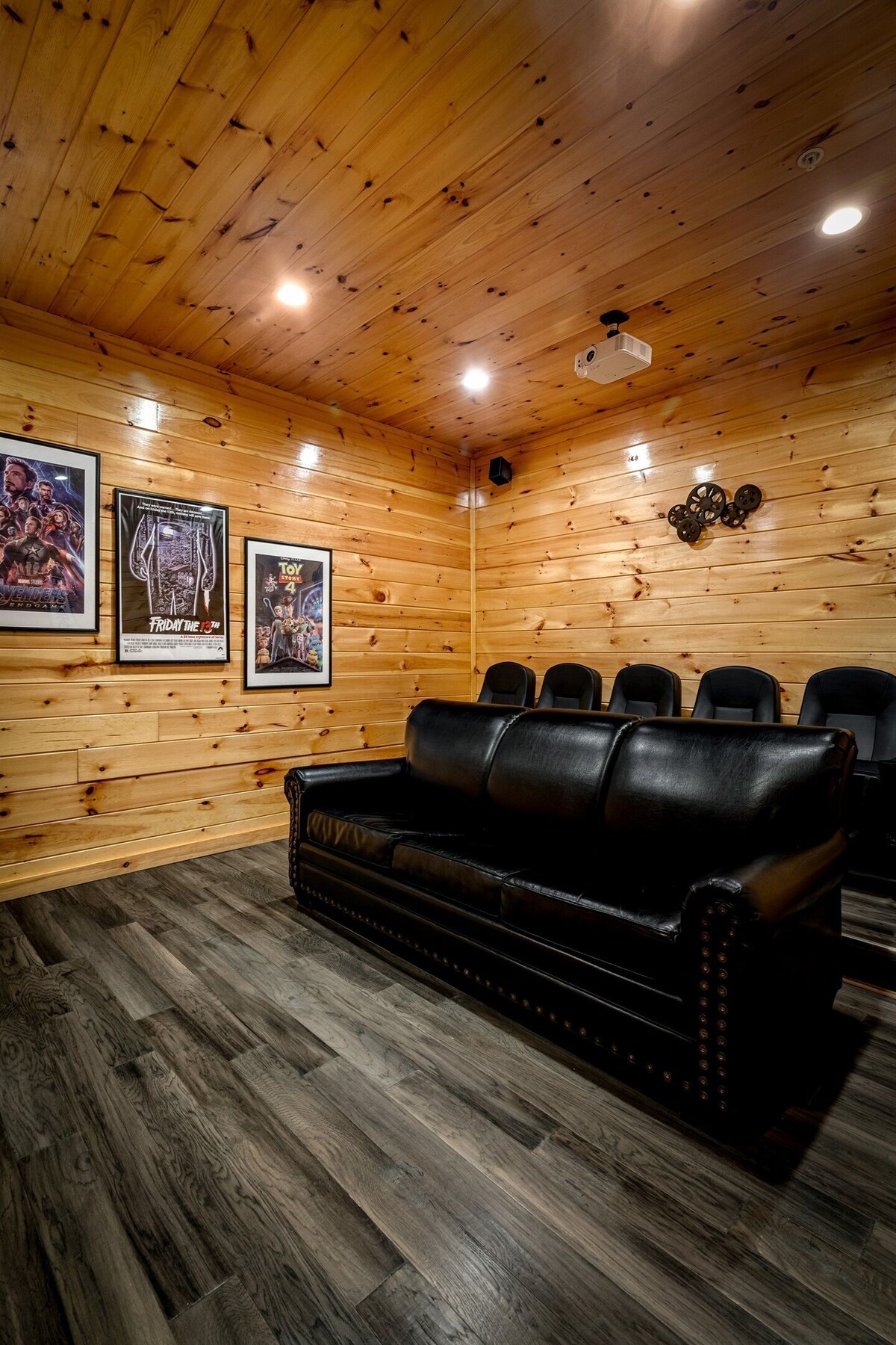 Photo 143 of Dogs allowed:Hot Tub,Pool table, Arcade, Theater Room, Decks. Minutes to GBurg