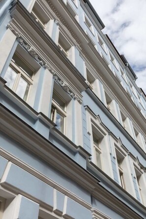 Exterior detail - TurnKey | Vineyard Terrace Apartment II (Praha 2)