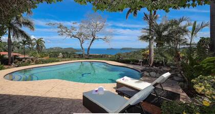 Hermosa Casa Junto al Mar