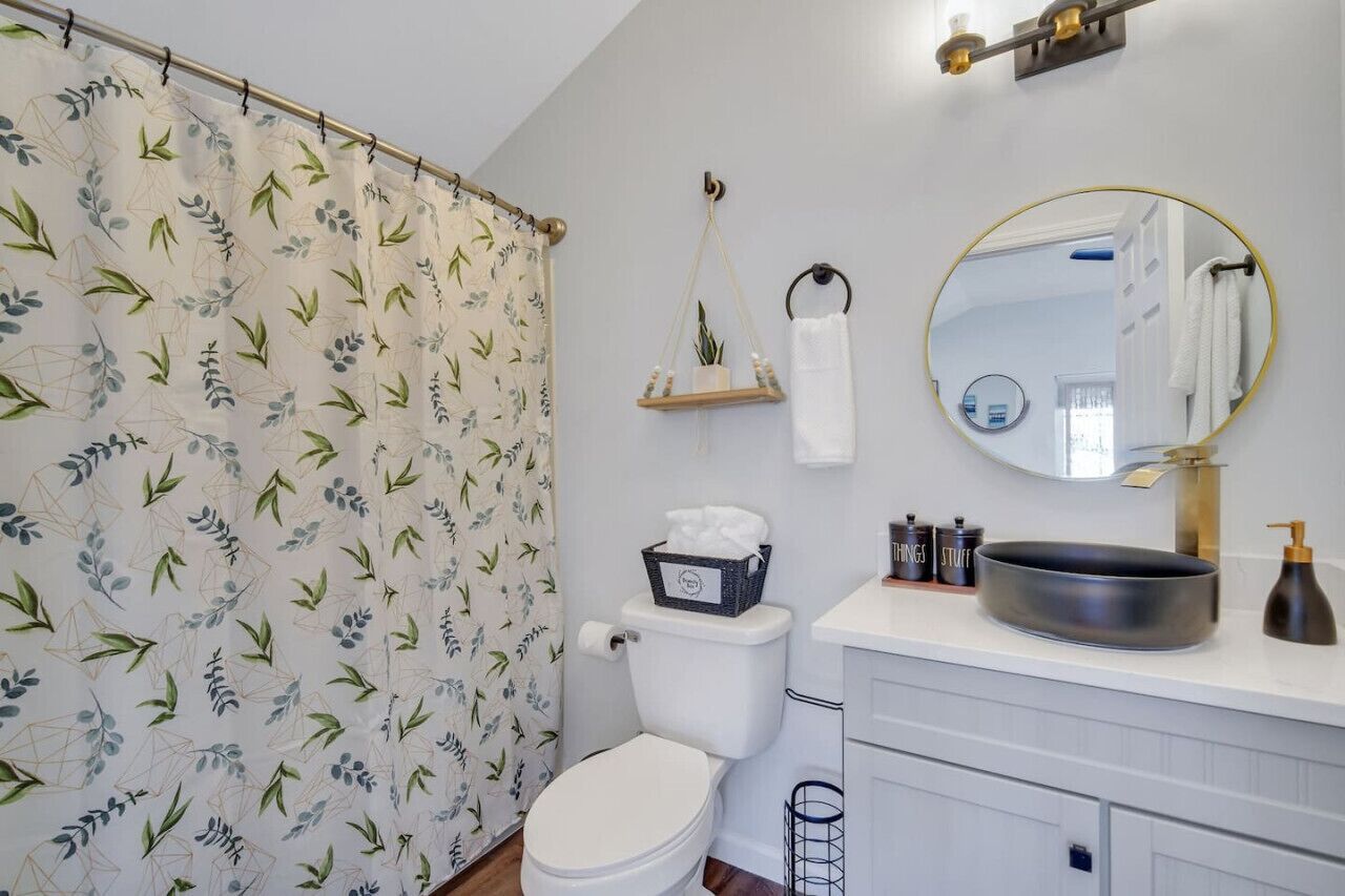 Hair dryer, towels