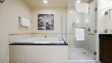 Shower, jetted bath, hair dryer, towels
