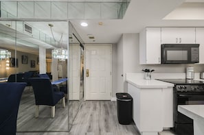 Fridge, microwave, oven, stovetop - SVS: Two Bedroom Center Strip at Jockey Club (Las Vegas)