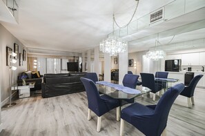 Dining - SVS: Two Bedroom Center Strip at Jockey Club (Las Vegas)