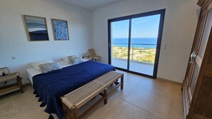 5 bedrooms, free WiFi - LABELLE- PANORAMIC SEA VIEW- PRIVATE POOL- AIR CONDITIONING-WIFI (SARI-SOLENZARA)