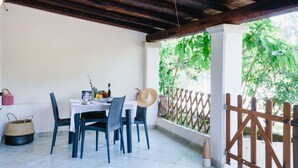 Unclassified image, 3 of 22, button - San Teodoro, Martino House (San Teodoro)