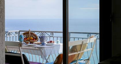 Borgio Verezzi, Villa Infinito Blu