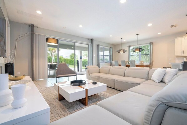 TV connectée, jeux vidéo, baby-foot, table de tennis de table