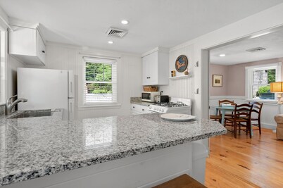 Cape Cod Getaway: Walk to East Sandwich Beach