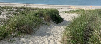 Cape Cod Getaway: Walk to East Sandwich Beach