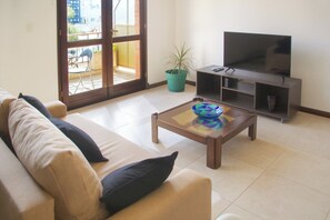 Smart TV, books - Loft Dúplex in Palermo Hollywood (Buenos Aires)