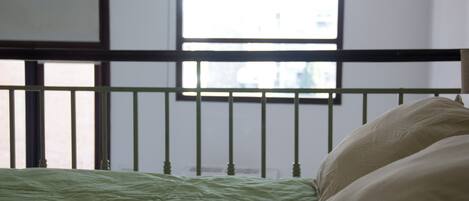 1 chambre, bureau, fer et planche à repasser, Wi-Fi gratuit