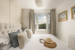 4 Schlafzimmer, Bügeleisen/Bügelbrett, Internetzugang, Bettwäsche