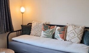 1 dormitorio, escritorio, tabla de planchar con plancha y wifi gratis
