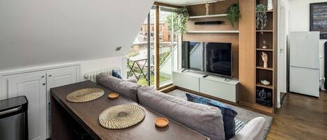 TV