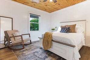 7 多间卧室、免费 WiFi、床单