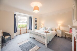4 bedrooms, iron/ironing board, travel cot, WiFi - Pebble House, Aldeburgh (Suffolk)