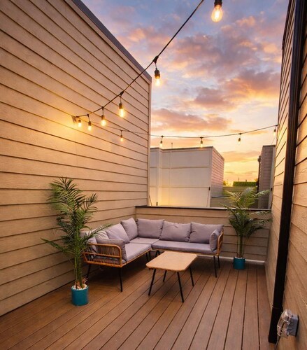 Allevue Old Towne TC Private Rooftop Walkable