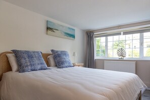 4 Schlafzimmer, Bügeleisen/Bügelbrett, Reisekinderbett, WLAN