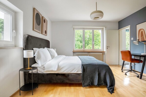 2 chambres, fer et planche à repasser, Wi-Fi, literie fournie