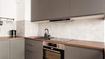 Refrigerador, horno, placa de cocina, lavavajillas