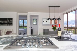 Apartment, 2 Bedrooms (503) | Private kitchen | Fridge, microwave, oven, stovetop - Edificio Alcazar de Oviedo BY Host Medellin (Medellín)