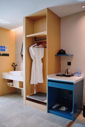 Standard Double Room, Garden View | Desk, laptop workspace, free WiFi - Songshan Lake Ecological Hotel (Nanjing)