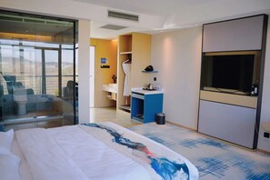Desk, laptop workspace, free WiFi - Songshan Lake Ecological Hotel (Nanjing)