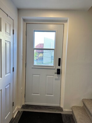 Interior - Central Halifax basement apartment in Clayton Park !  (Halifax)