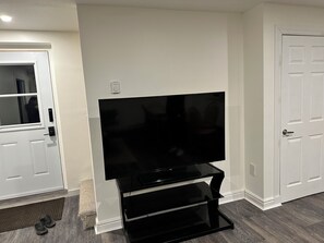 Interior - Central Halifax basement apartment in Clayton Park !  (Halifax)