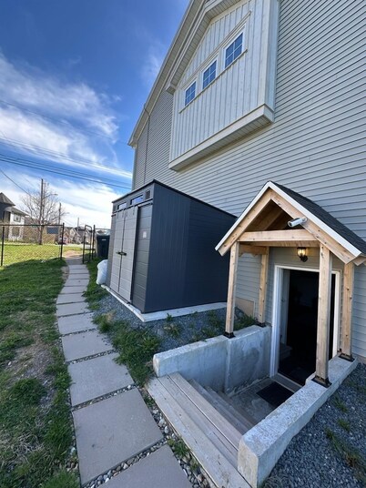 Central Halifax one bedroom apartment in Clayton Park !