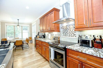 New! Epic 12 Bed Golf Vacation - Chipping Inn