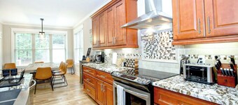 New! Epic 12 Bed Golf Vacation - Chipping Inn
