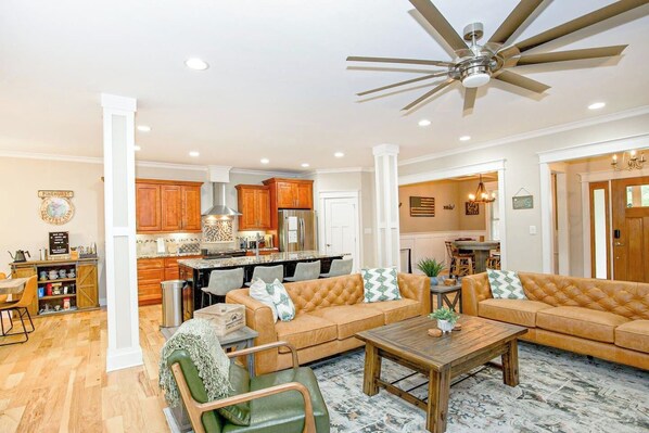 Smart-TV, peis, videospill og bordtennis