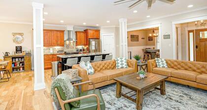 New! Epic 12 Bed Golf Vacation - Chipping Inn