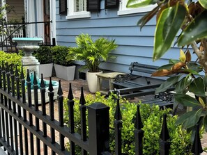 Terrace/patio - Historic Charleston Charm - Private Modern Luxe (Charleston)