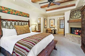 3 bedrooms, desk, iron/ironing board, free WiFi - SWSS 3BR Tranquility at The Rocks | Luxury Resort, Golf Access, Daily Breakfast & Plunge Pool (Scottsdale)