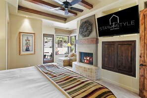 3 bedrooms, desk, iron/ironing board, free WiFi