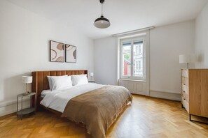 2 bedrooms, iron/ironing board, WiFi, bed sheets - Divine Enge 2BR w/ Storage, near Local Market, by Blueground (Zurich)