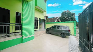 Free self parking